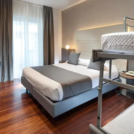 Waldorf Palace Hotel 4*