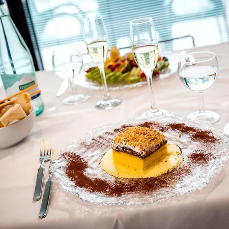 Hotel Waldorf Palace 4*