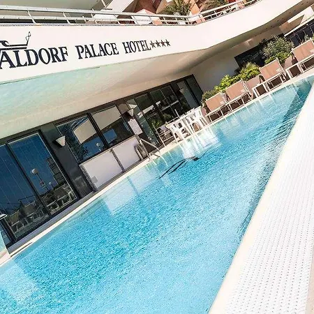 Waldorf Palace Szálloda