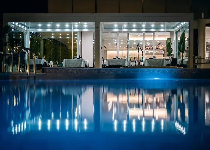 Waldorf Palace Hotel 4*