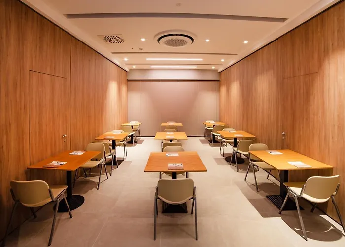 Waldorf Palace 카톨리카