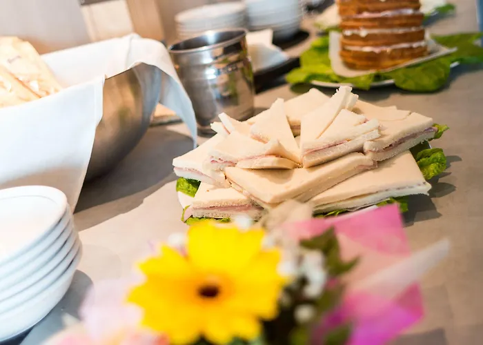 Waldorf Palace 호텔