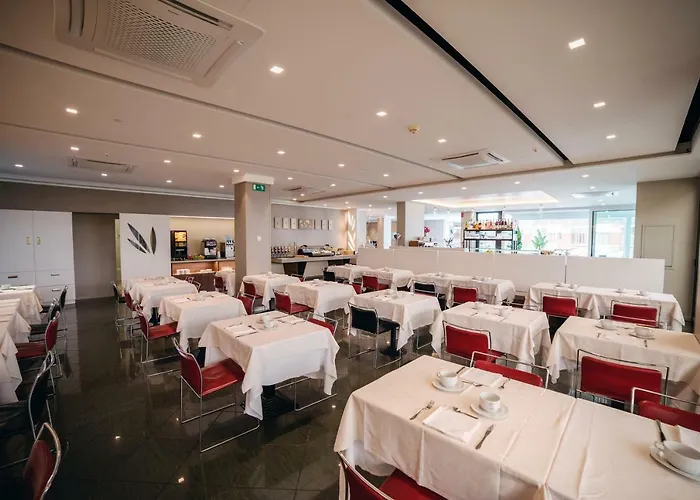 호텔 Waldorf Palace 4*